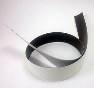 Magnetická páska samolepicí 100 cm x 4cm